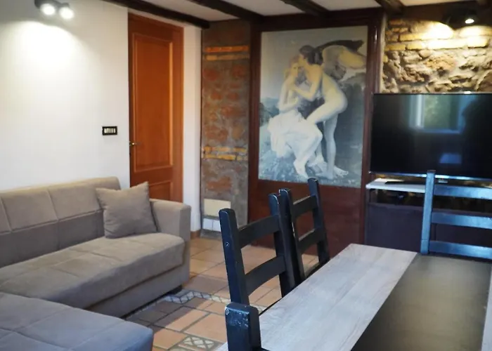 Al 25 Trastevere, * Рим